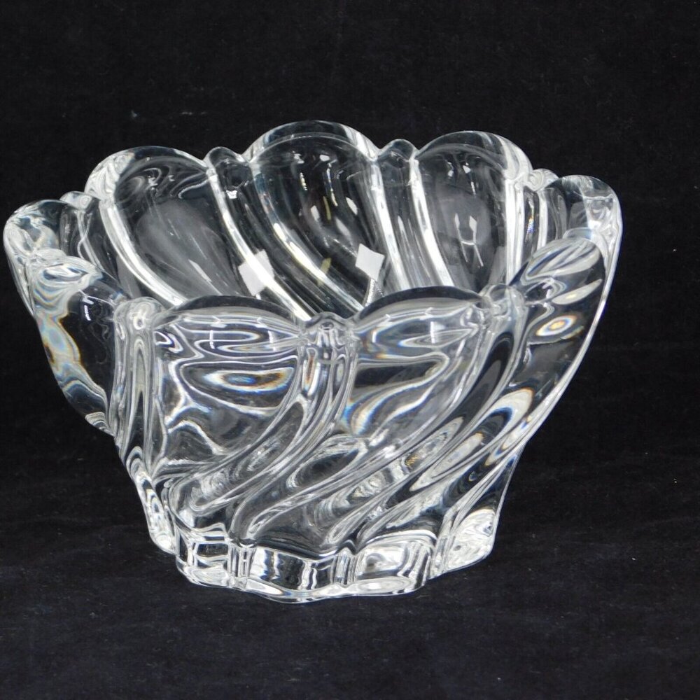 Mikasa Peppermint Clear Crystal Bowl Swirl Design Giftware 4 1/4" round Vintage - Picture 2 of 6